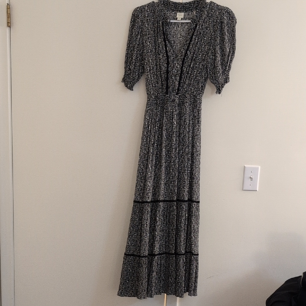 Elegant Black and White Floral Long Dress, Short Sleeves.